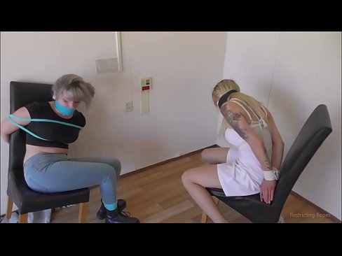 ❤️ Süchtig / gefesselt und geknebelt / Jungfrau in Nöten ️❌ Super porn bei porn de.hellporno-com.ru
