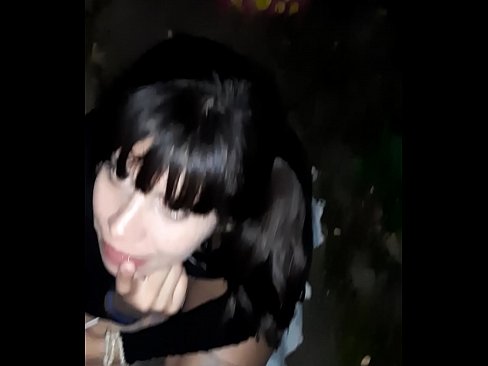 ❤️ Auf der Straße geschwollenen Penis im Austausch für Süßigkeiten ️❌ Super porn bei porn de.hellporno-com.ru